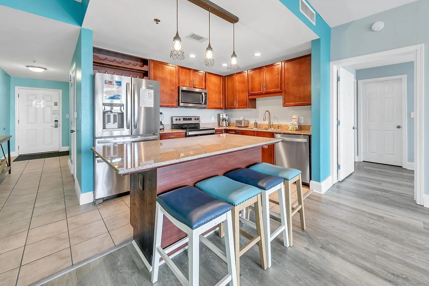 Laketown Wharf 607 Panama City Beach Holiday home